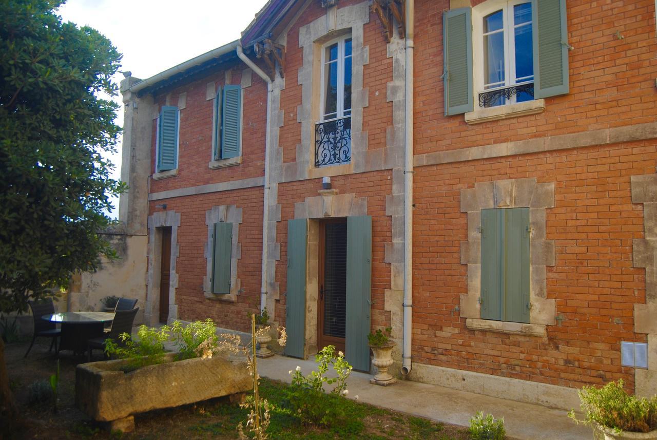 Le Mas Marguerite Arles Esterno foto